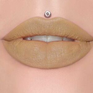 Jeffree Star Cosmetics Velvet Trap Lipstick Shade Unphazed